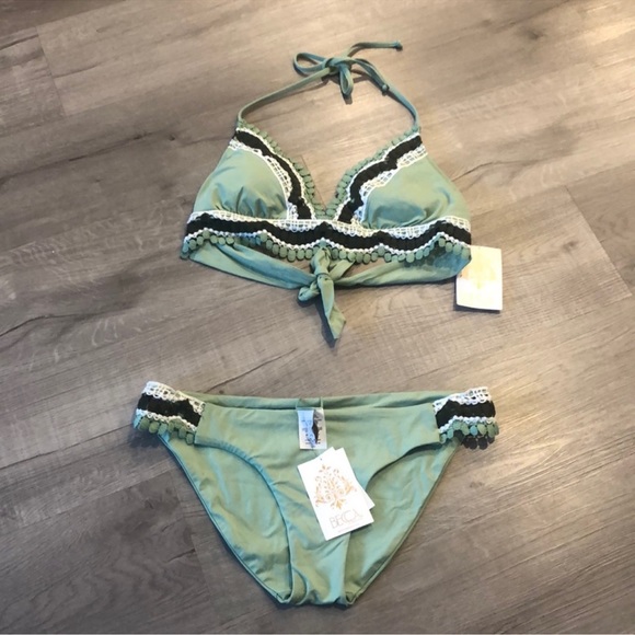 BECCA | Delilah Avery Scalloped Crochet Halter Swim Set - Picture 1 of 8